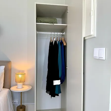Metropolitan Living - Janelas Verdes アパート リスボン