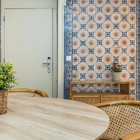 Metropolitan Living - Janelas Verdes * Lisbon