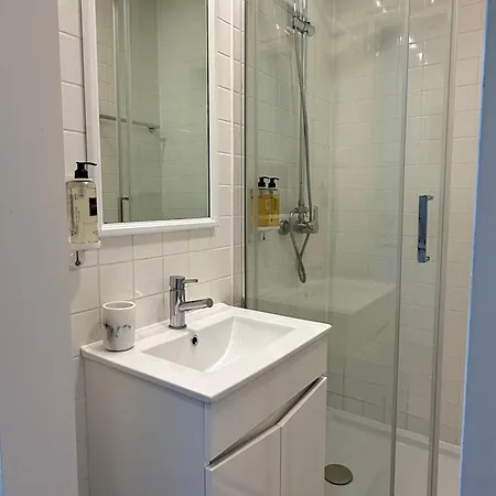 Metropolitan Living - Janelas Verdes Apartment *