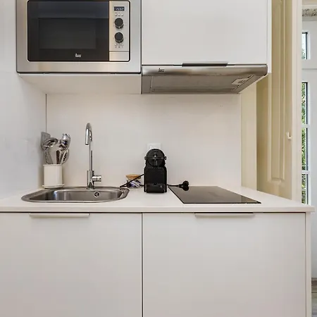 Metropolitan Living - Janelas Verdes Апартаменты