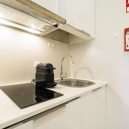 Metropolitan Living - Janelas Verdes Апартаменты Лиссабон