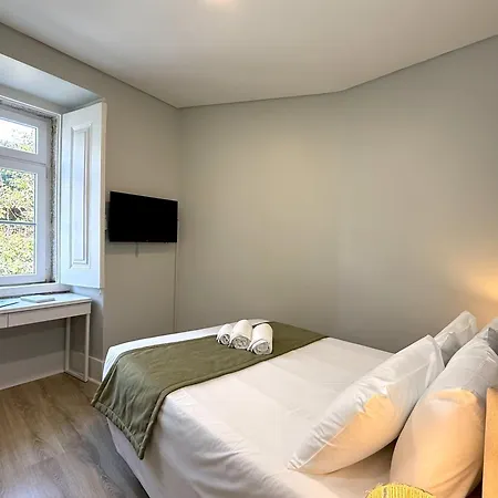 Metropolitan Living - Janelas Verdes Лиссабон