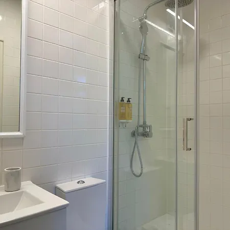 Metropolitan Living - Janelas Verdes * Лиссабон