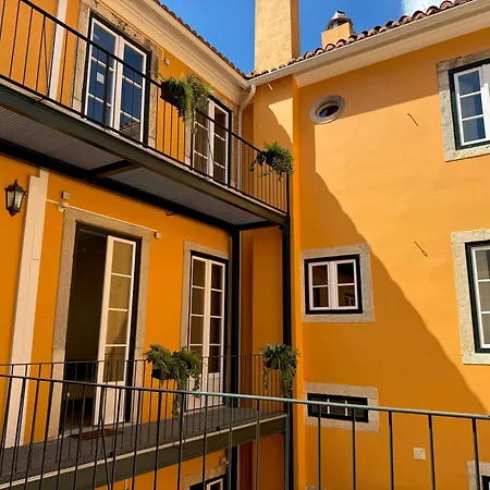 Metropolitan Living - Janelas Verdes Лиссабон