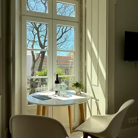 Metropolitan Living - Janelas Verdes Апартаменты