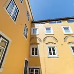 Metropolitan Living - Janelas Verdes Apartament *