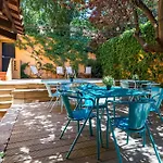 Metropolitan Living - Janelas Verdes Lizbona