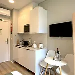 Apartament Metropolitan Living - Janelas Verdes