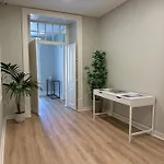 Metropolitan Living - Janelas Verdes Apartament