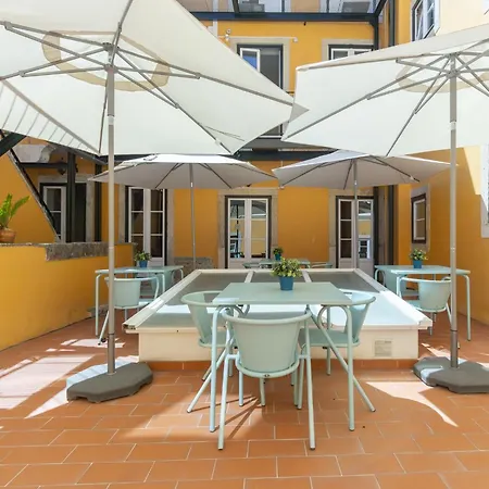 Metropolitan Living - Janelas Verdes * Lizbona