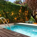 Metropolitan Living - Janelas Verdes * Lisboa