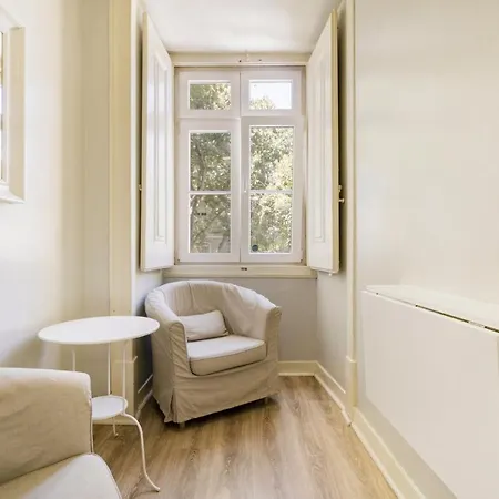 Apartament Metropolitan Living - Janelas Verdes