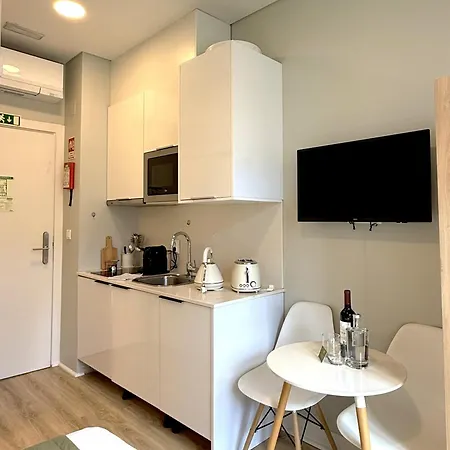 Apartament Metropolitan Living - Janelas Verdes